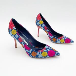 Manolo Blahnik BB90 Blue Pink Floral Embroidered Pointed Toe Pumps Heels IT 36